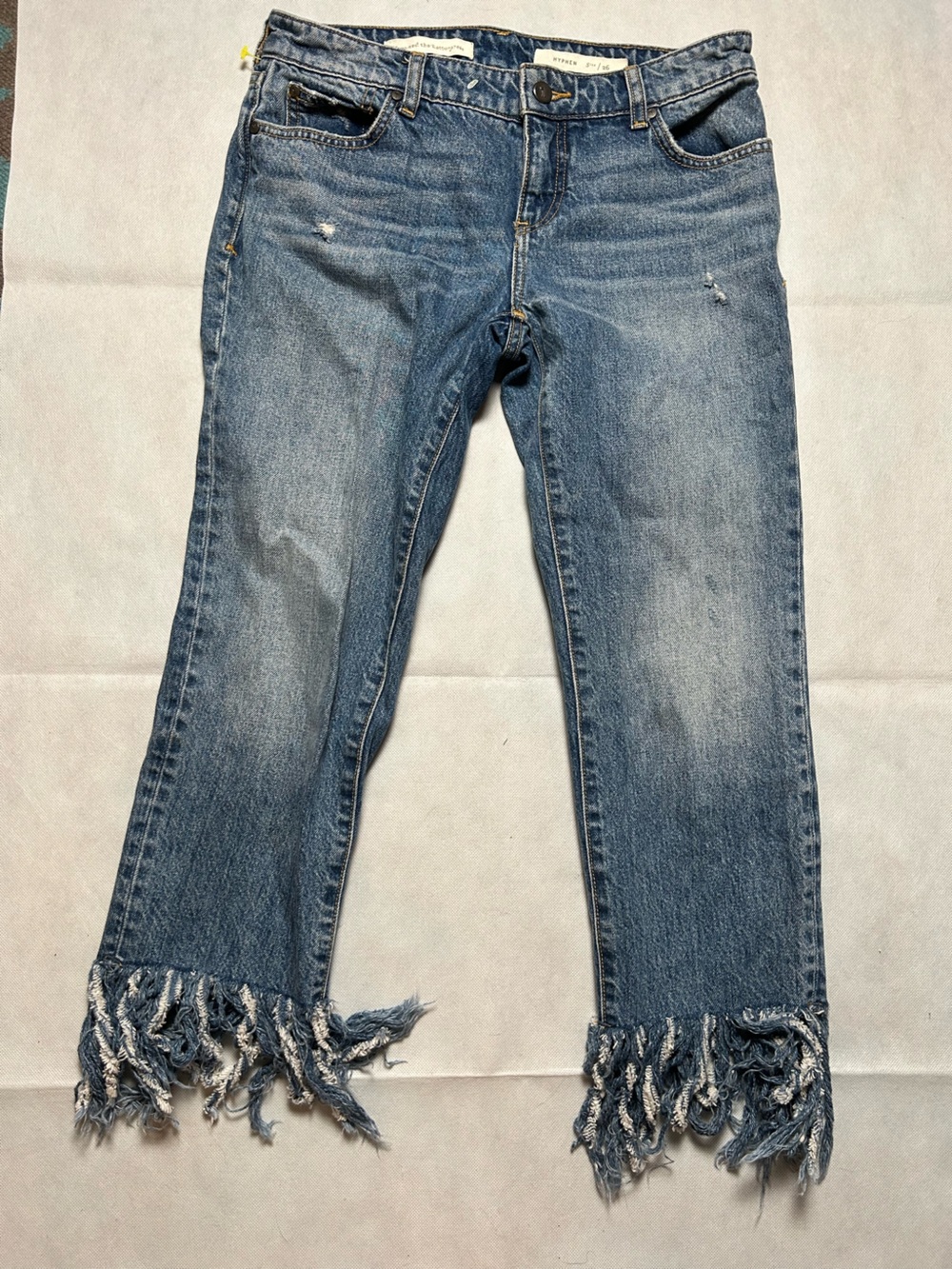 Pilcro and letterpress hyphen fringe cropped denim pants size 26